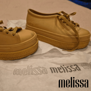 Zapatillas Melissa de Goma – Livianas, Flexibles y Resistentes al Agua  Descripción sugerida